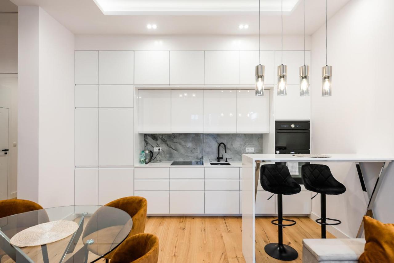 Zlota Sophisticated Apartment Varsavia Esterno foto